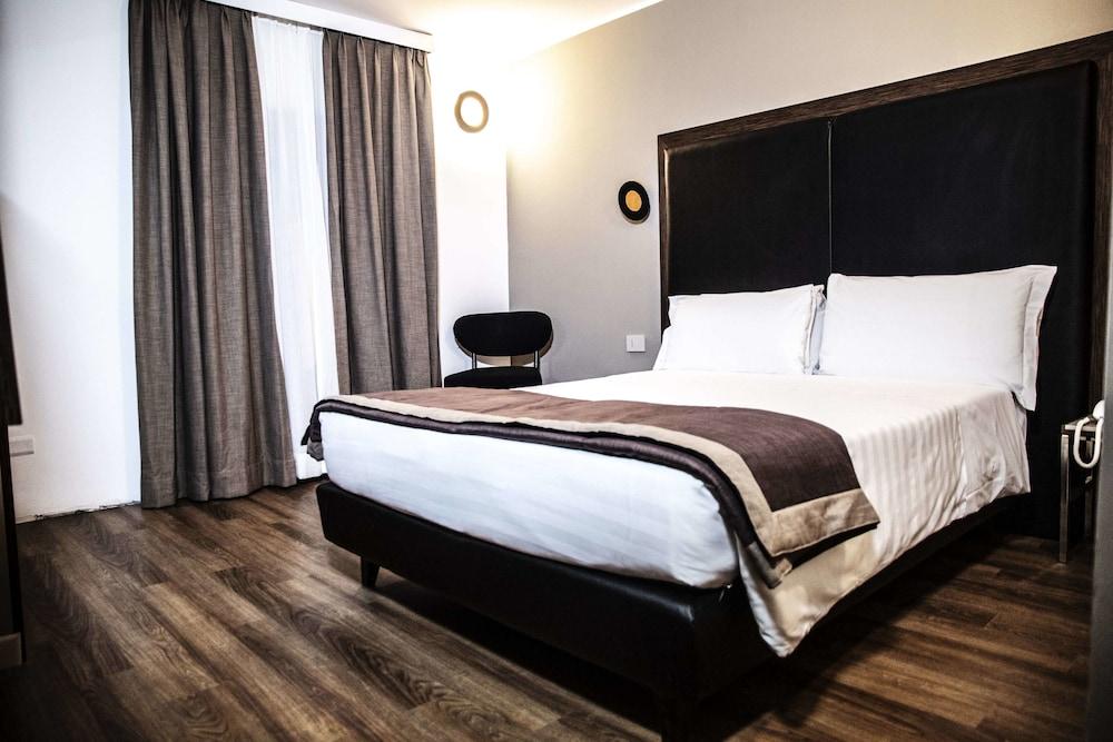 Al Manthia Hotel Room Type - Triple Room
