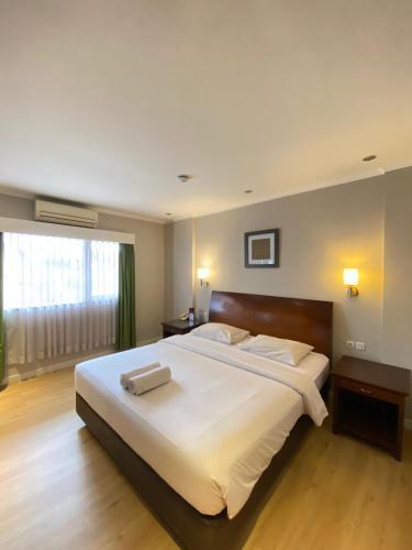 Cipta Hotel Wahid Hasyim - Tap to explore photos