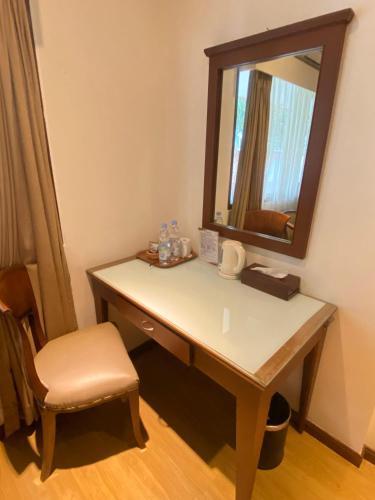 Cipta Hotel Wahid Hasyim - Tap to explore photos