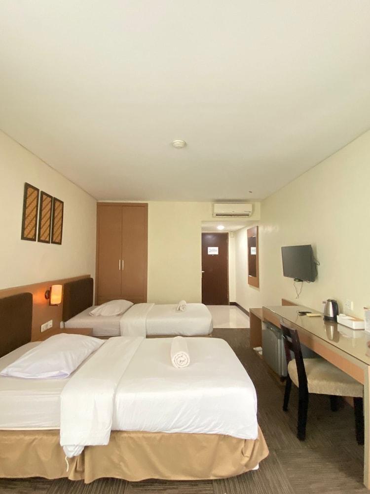 Cipta Hotel Wahid Hasyim Room Type - Executive Twin Modern
