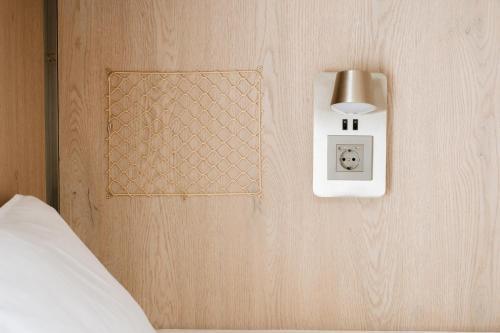 Glint Paris Room Type - 9-Bed Mixed Dormitory Room