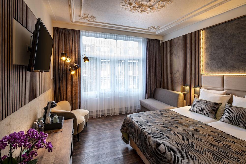 Hotel Jupiter Room Type - Comfort Triple Room Hotel Jupiter Room Type - Comfort Triple Room