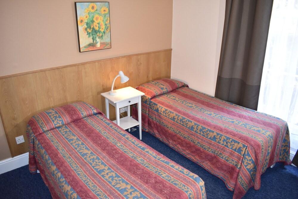 MacDonald Room Type - Twin Room, Ensuite