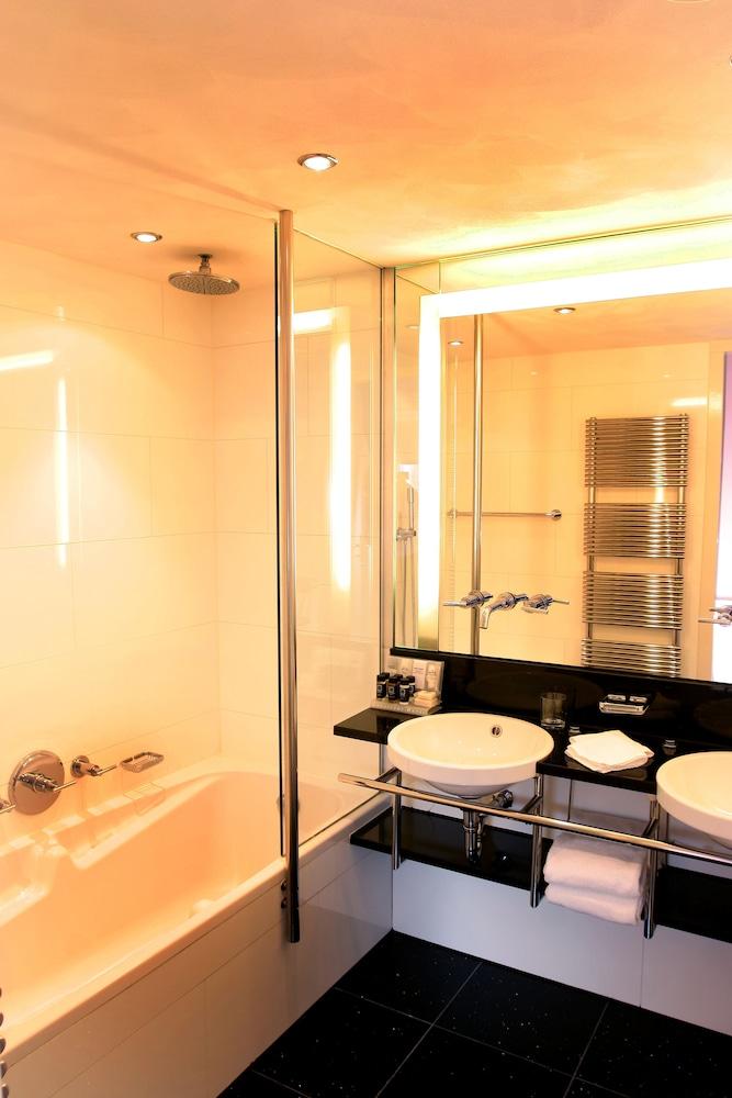 Ambassade Hotel Room Type - Grand Suite, Canal View Ambassade Hotel Room Type - Grand Suite, Canal View