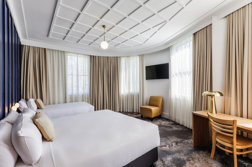 Royal Exhibition Hotel Room Type - Superior Double or Twin Room, Multiple Beds, Non Smoking