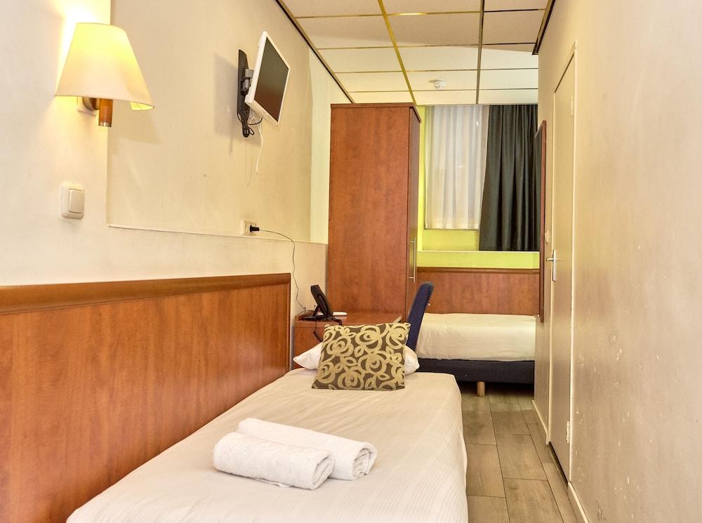 ITC Hotel Room Type - Standard Twin Room, 2 Twin Beds