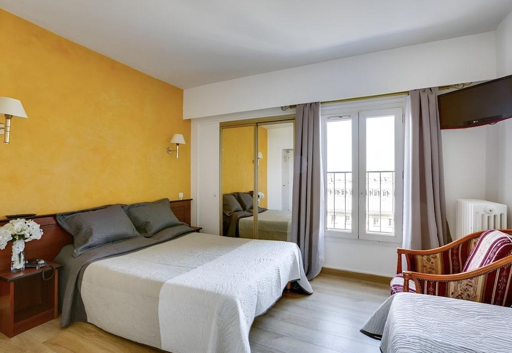 Hôtel du Square d'Anvers Room Type - Superior Triple Room