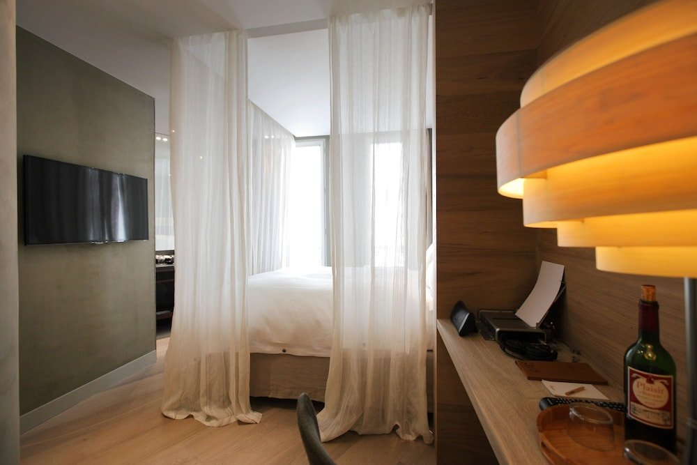 Hidden Hotel Room Type - Double Room (Emotion)