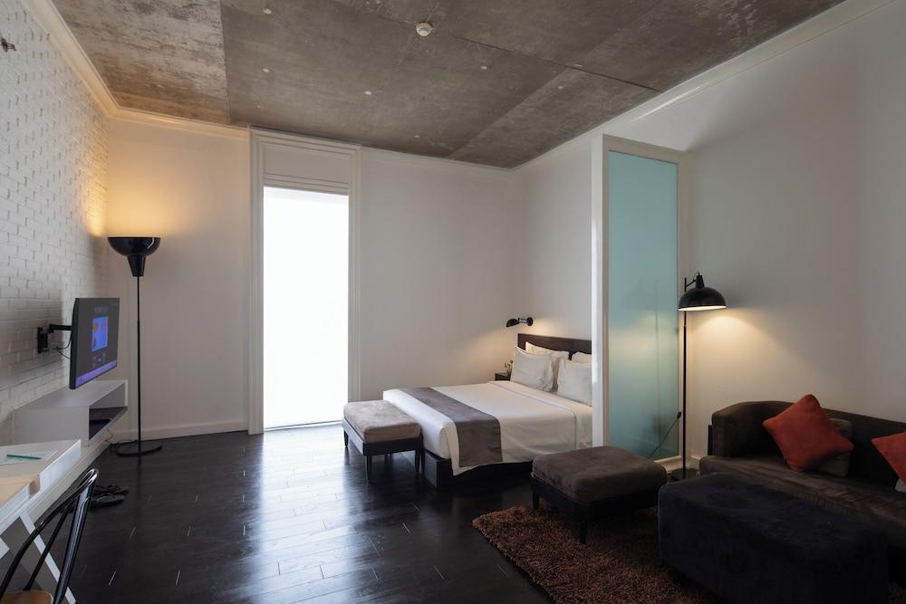Morrissey Hotel Room Type - Studio Luxe