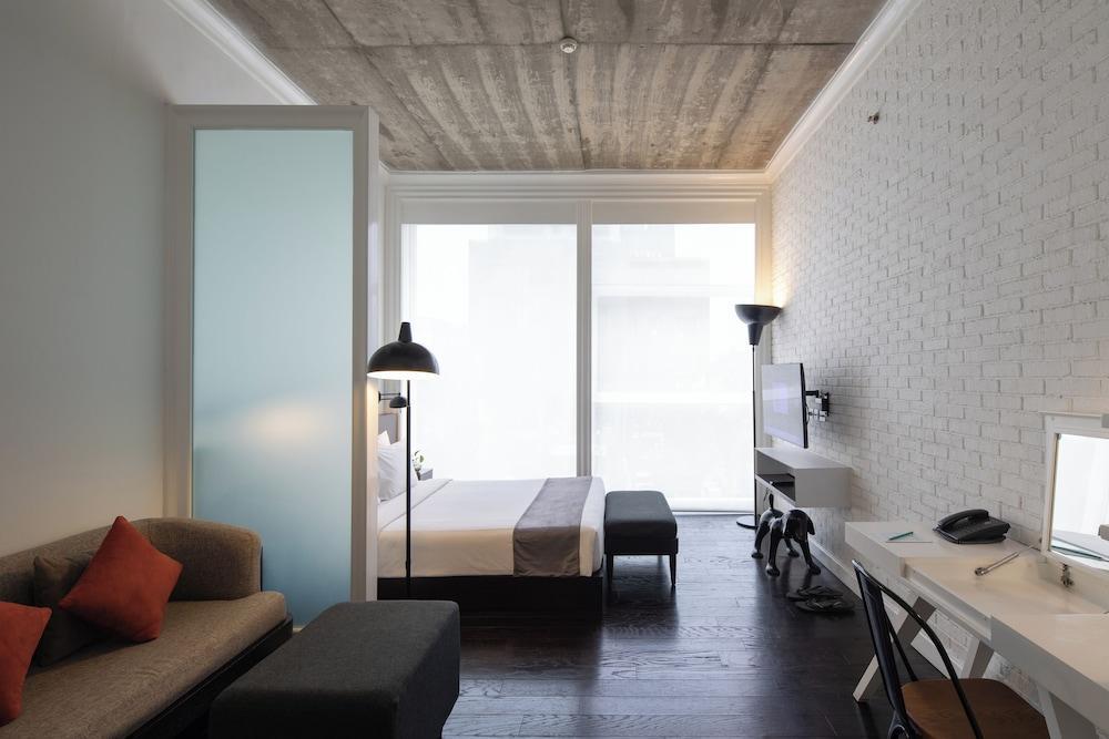 Morrissey Hotel Room Type - Studio, 1 Queen Bed