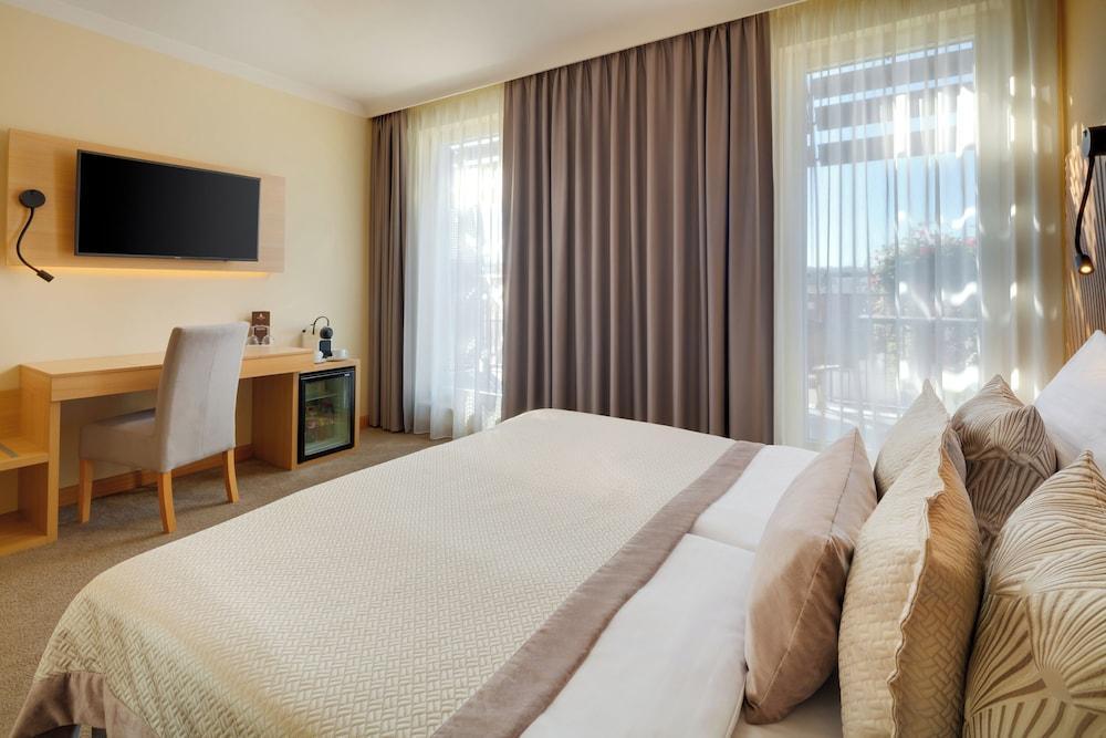 Hotel Clement Room Type - Superior Double Room with Balcony Hotel Clement Room Type - Superior Double Room with Balcony