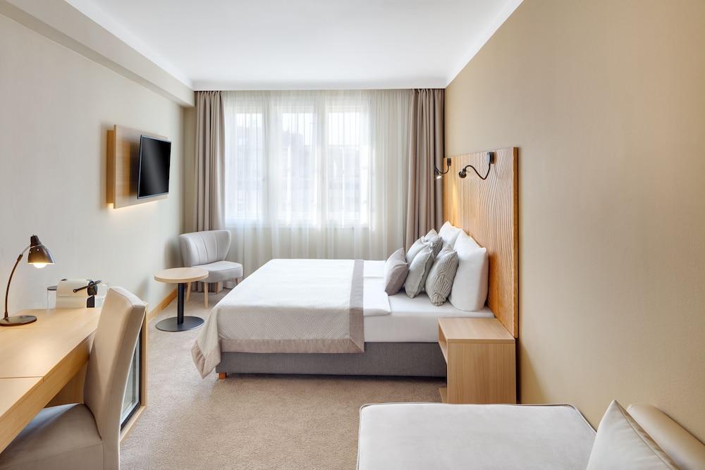 Hotel Clement Room Type - Superior Double or Twin Room