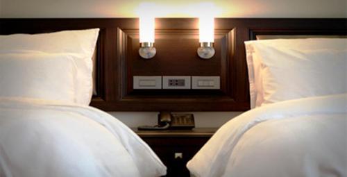 Gulliver's Tavern Hotel - Tap to explore photos