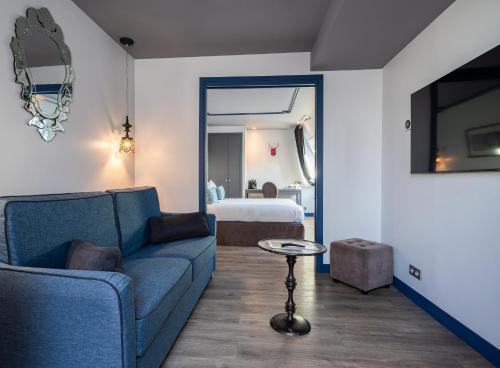 Hotel Mademoiselle - Tap to explore photos
