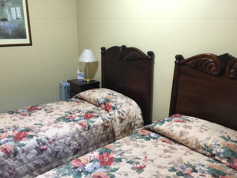 Avonmore on the Park Boutique Hotel Room Type - Garden Twin Room