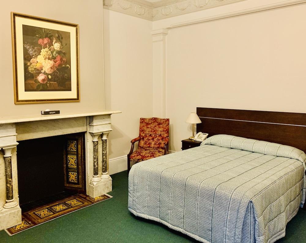 Avonmore on the Park Boutique Hotel Room Type - Suite, Balcony