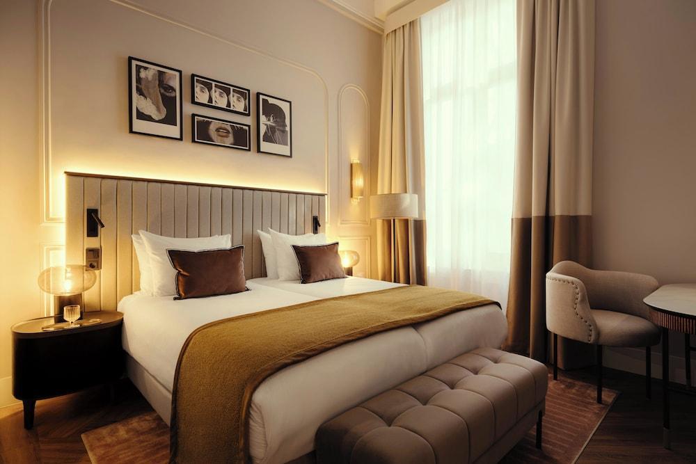The Manor Amsterdam Room Type - Deluxe Room, 2 Twin Beds