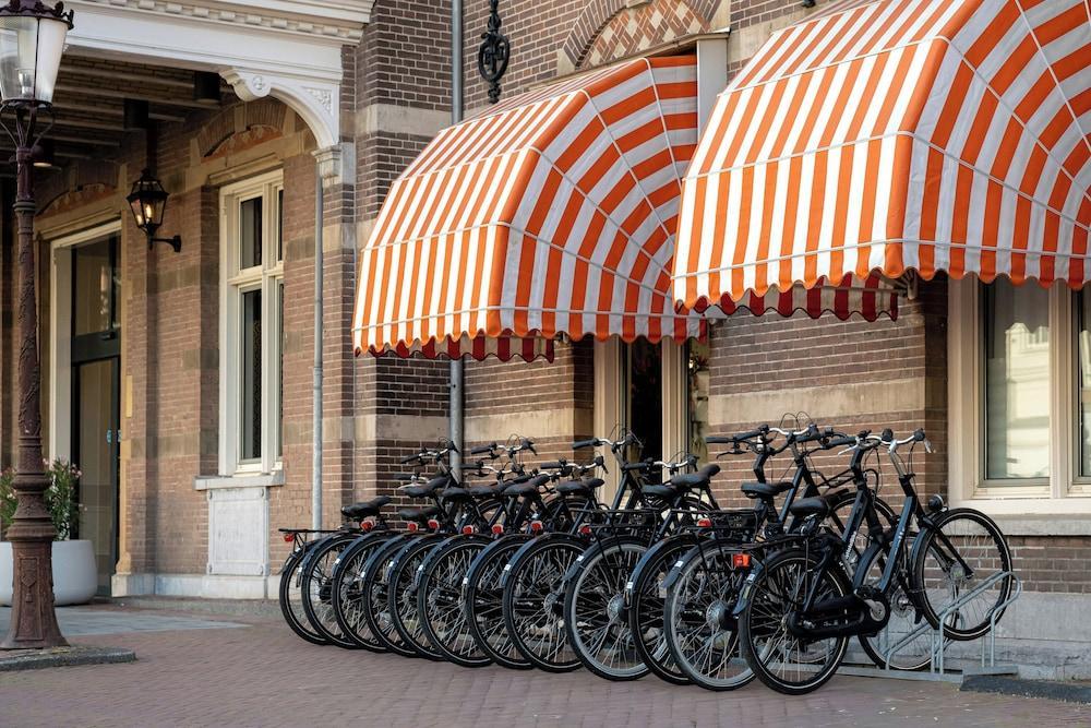 The Manor Amsterdam - Tap to explore photos