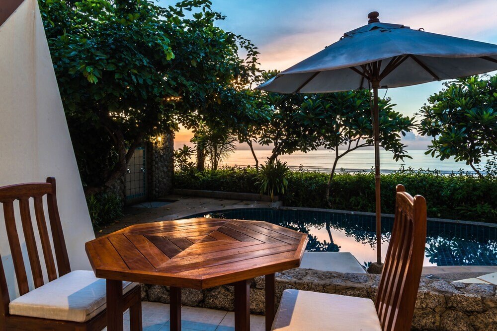 Layalina Hotel Room Type - Premium Ocean Room Pool Access Layalina Hotel Room Type - Premium Ocean Room Pool Access