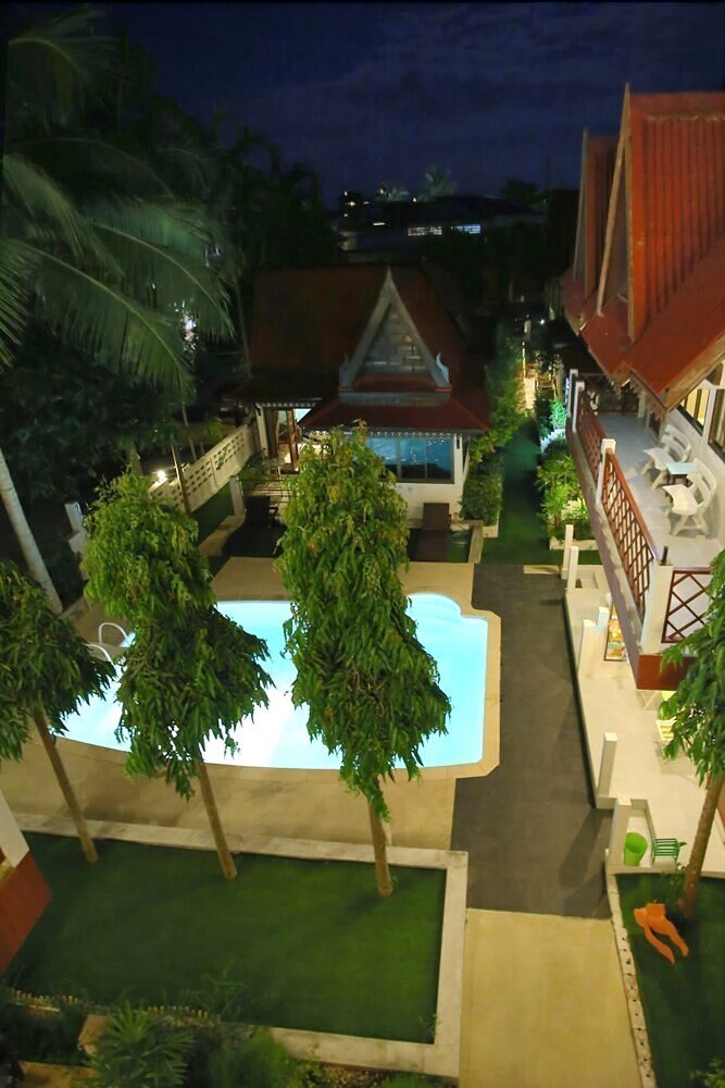 Chaweng Noi Resort - Tap to explore photos