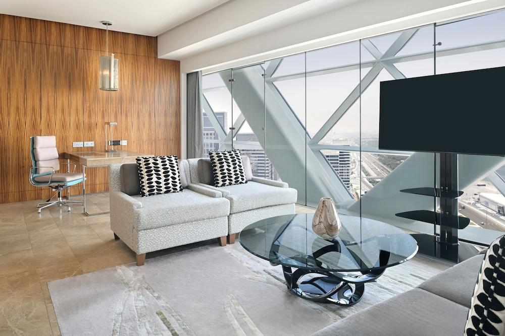 ANDAZ CAPITAL GATE ABU DHABI, BY HYATT Room Type - CAPITAL SUITE