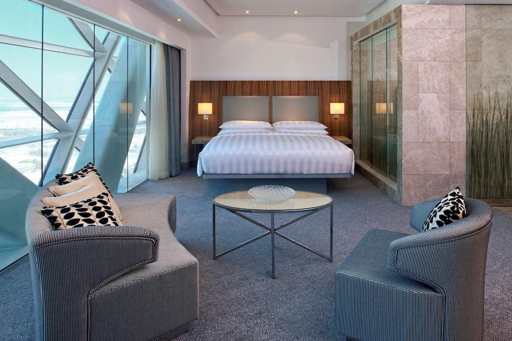 ANDAZ CAPITAL GATE ABU DHABI, BY HYATT Room Type - FAMILY ROOM
