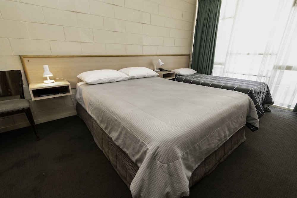 The Prince Mark Motor Inn Room Type - Triple Room