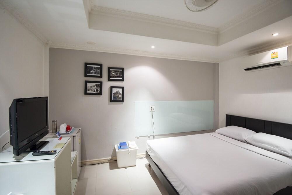 Prince House Room Type - Standard Double Room