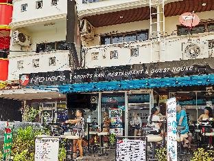 I-Rovers Sports Bar & Guesthouse - Tap to explore photos