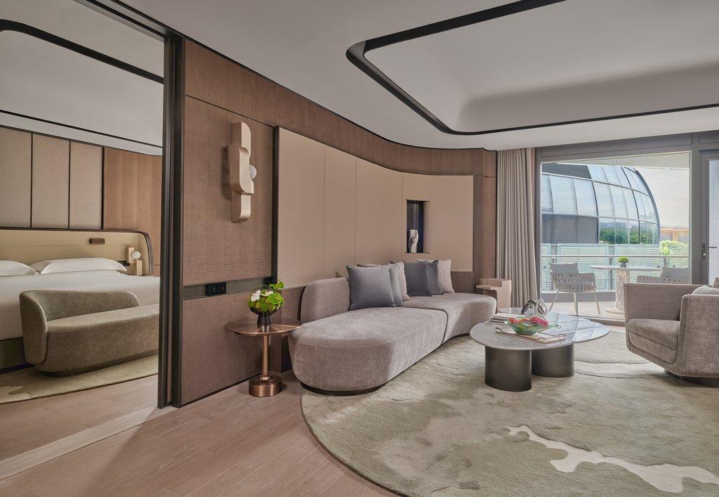 Crowne Plaza SHANGHAI HARBOUR CITY - Tap to explore photos