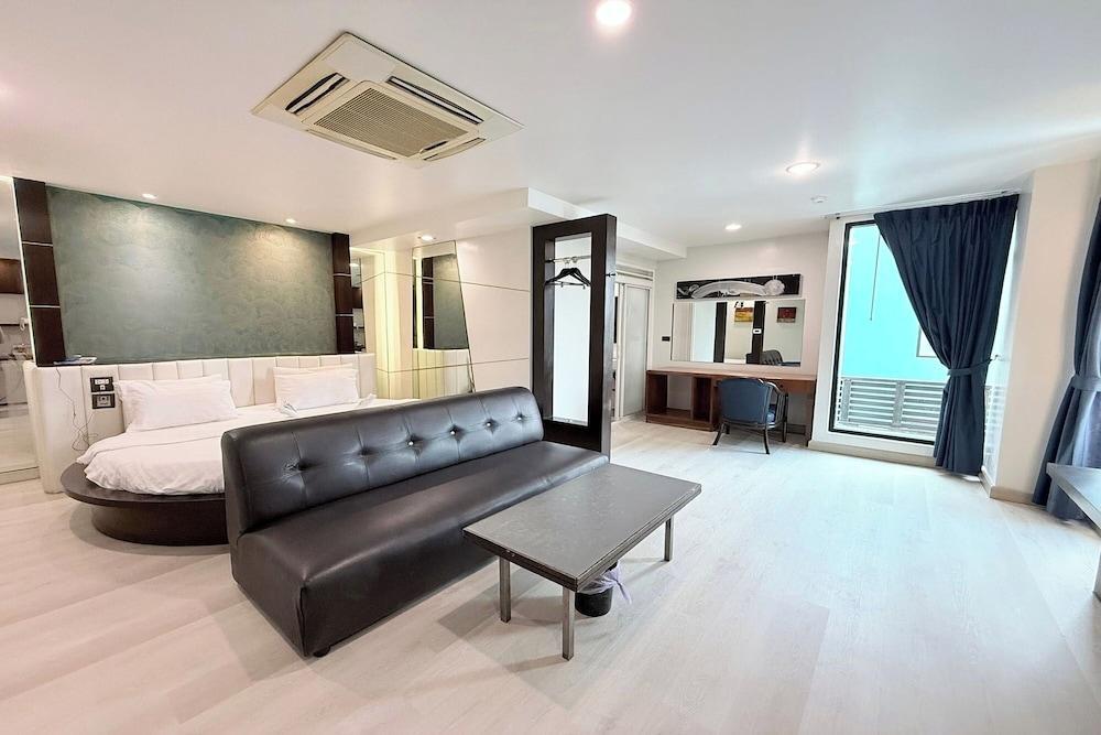 Eurna Resort Room Type - Super Deluxe