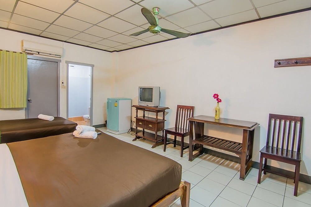 Sutus Court 3 Room Type - Standard Triple Room with Balcony