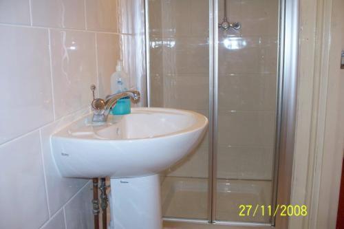 Citystay Hotel Room Type - Triple Room with Private Bathroom