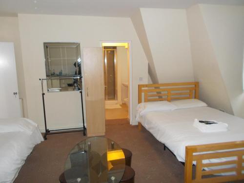 Citystay Hotel Room Type - Twin Room with Private Bathroom