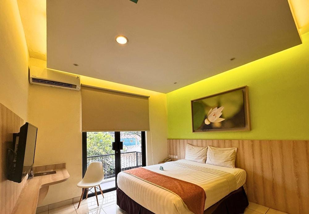 D'Bamboo Suites - Tap to explore photos