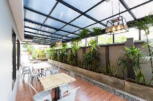 Baron Residence Bangkok - Tap to explore photos