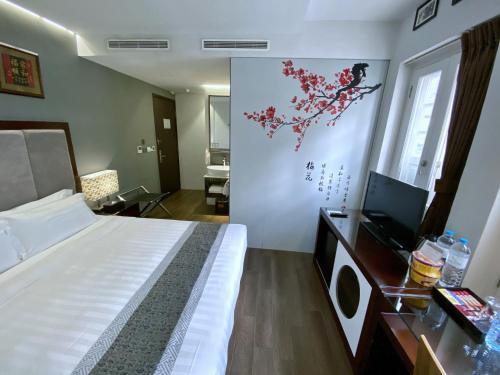 Bliss Hotel Singapore - Tap to explore photos