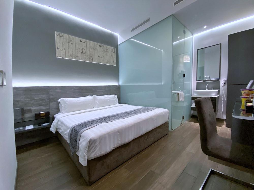 Bliss Hotel Singapore Room Type - Superior Double (No-Window)