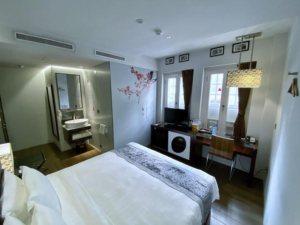 Bliss Hotel Singapore Room Type - Deluxe Double