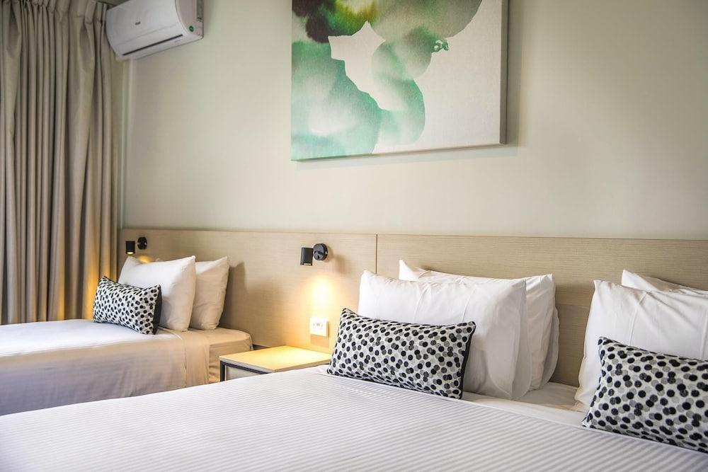 Nightcap at Seaford Hotel Room Type - Studio Queen & Single