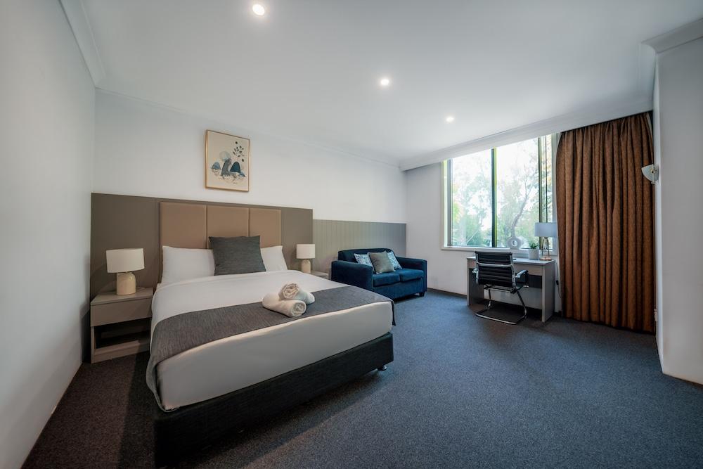 The Select Inn Penrith Room Type - Queen Room