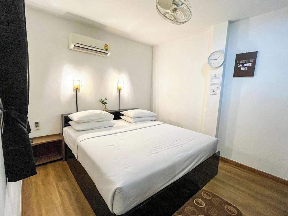 Rabbit Mansion Patong Hotel Room Type - Super Premier Room with Terrace