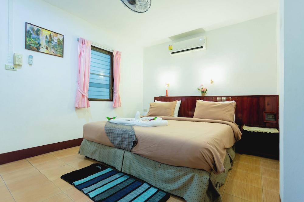 Rabbit Mansion Patong Hotel Room Type - Premier Double Room with Balcony Rabbit Mansion Patong Hotel Room Type - Premier Double Room with Balcony