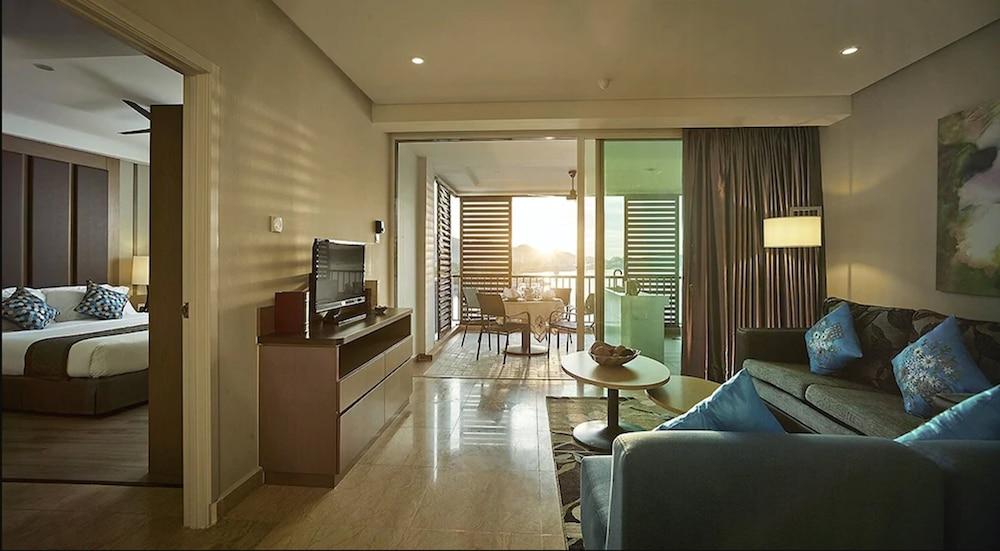 Dayang Bay Resort Langkawi Room Type - Family Executive Studio Suite Seaview Dayang Bay Resort Langkawi Room Type - Family Executive Studio Suite Seaview