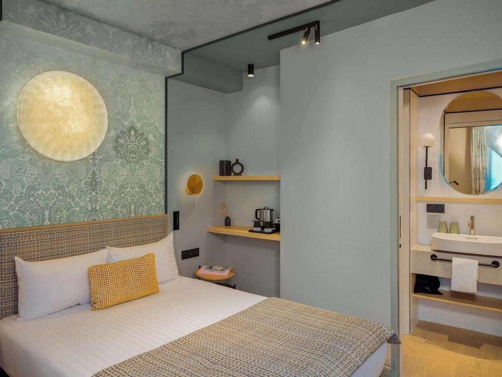 Hôtel LOUISON Room Type - Traditional Double Room