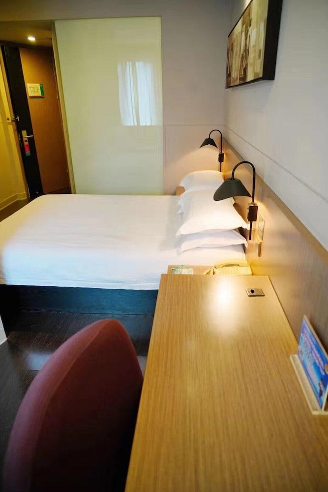Jinjiang Inn Select Shanghai Expo Dezhou Road - Tap to explore photos