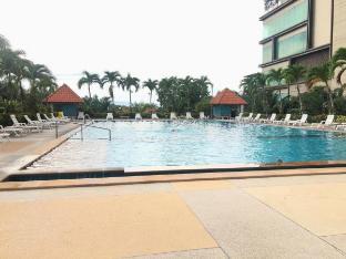 View Talay 6 Pattaya Beach Apartment by Honey - Tap to explore photos