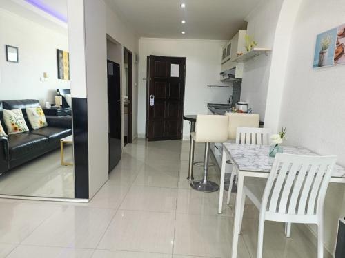 View Talay 6 Condominium by Honey - Tap to explore photos