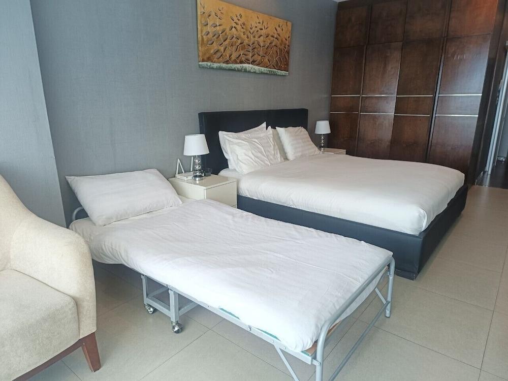 View Talay 6 Condominium by Honey Room Type - Triple Room, Kitchenette, Sea View