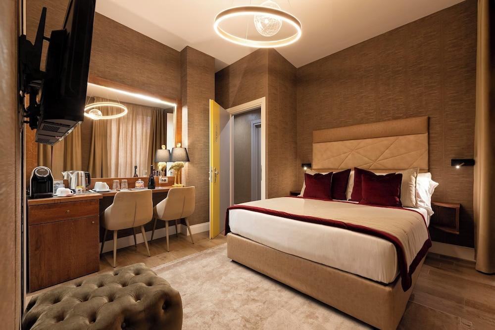 Royal Rooms Corso Room Type - Classic Double Room